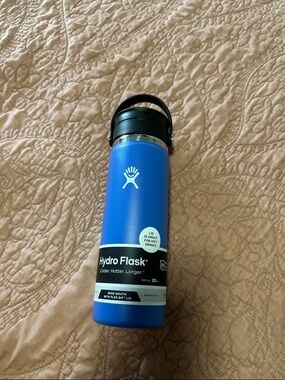 Hydro Flask Insulated Stainless Steel Bottle with Flex sip lid